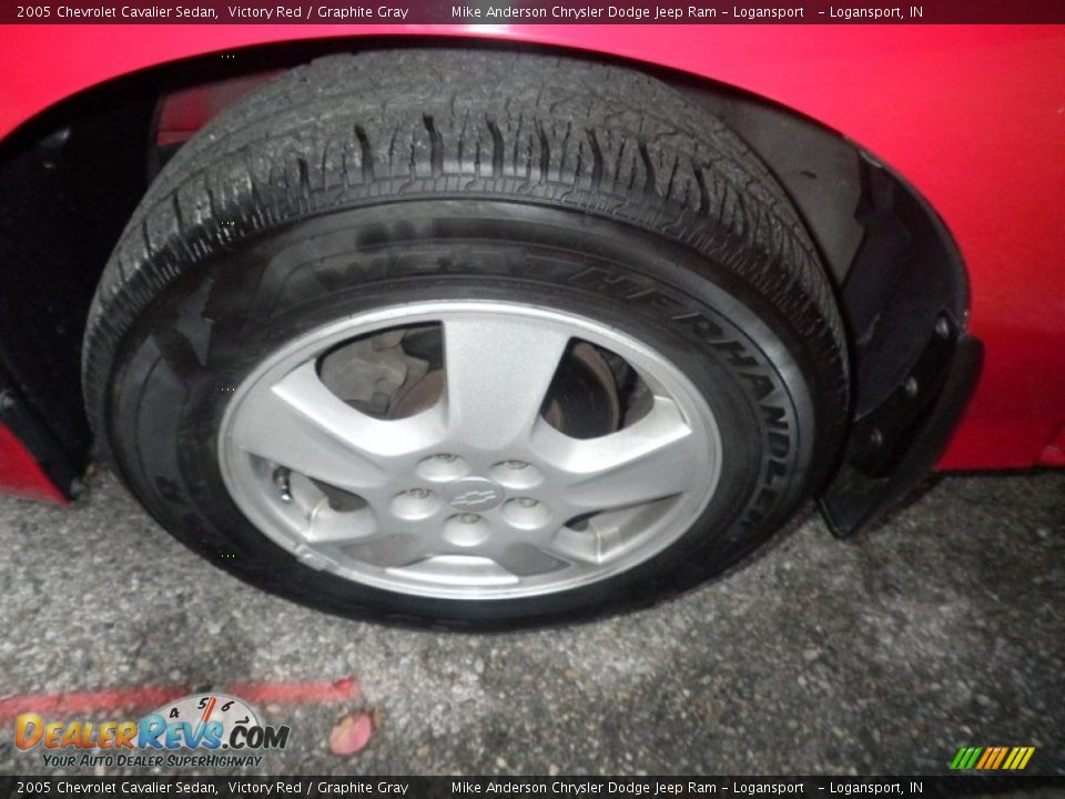 2005 Chevrolet Cavalier Sedan Victory Red / Graphite Gray Photo #15