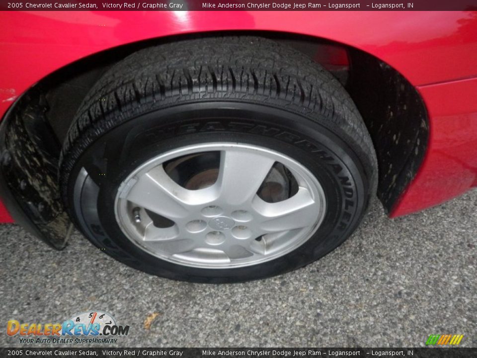 2005 Chevrolet Cavalier Sedan Victory Red / Graphite Gray Photo #18