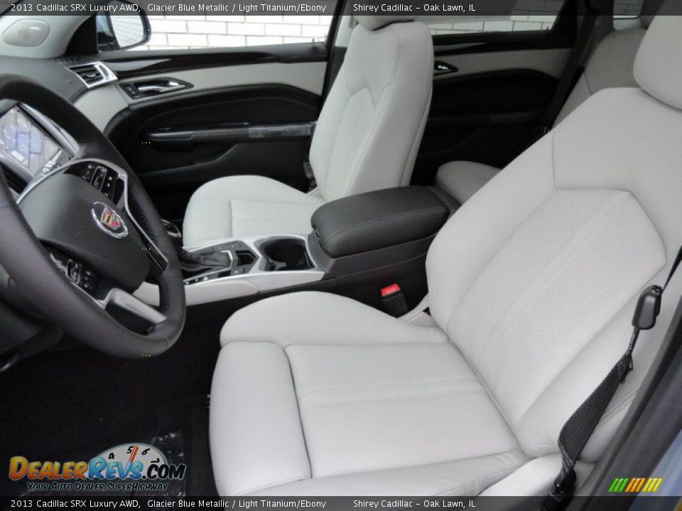 Front Seat of 2013 Cadillac SRX Luxury AWD Photo #13