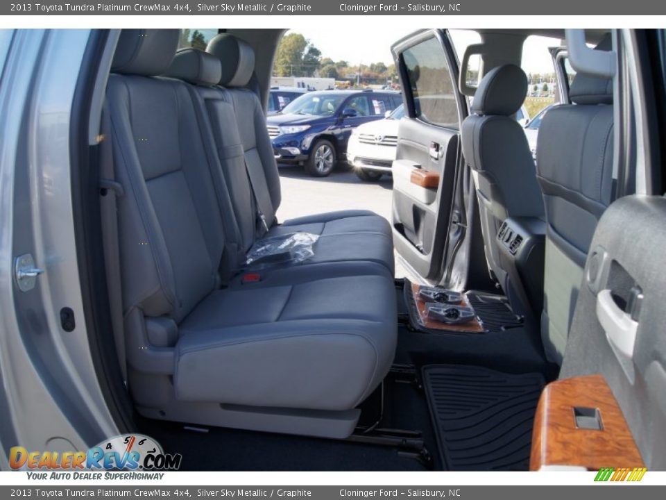 2013 Toyota Tundra Platinum CrewMax 4x4 Silver Sky Metallic / Graphite Photo #13