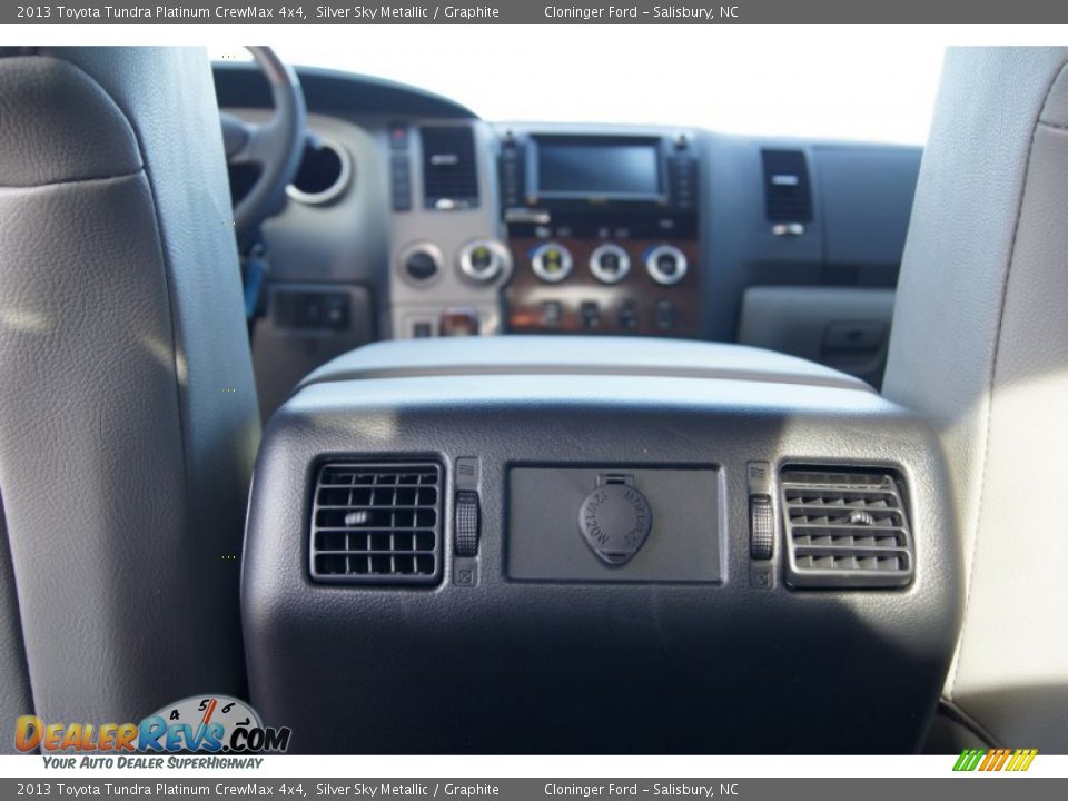 2013 Toyota Tundra Platinum CrewMax 4x4 Silver Sky Metallic / Graphite Photo #23