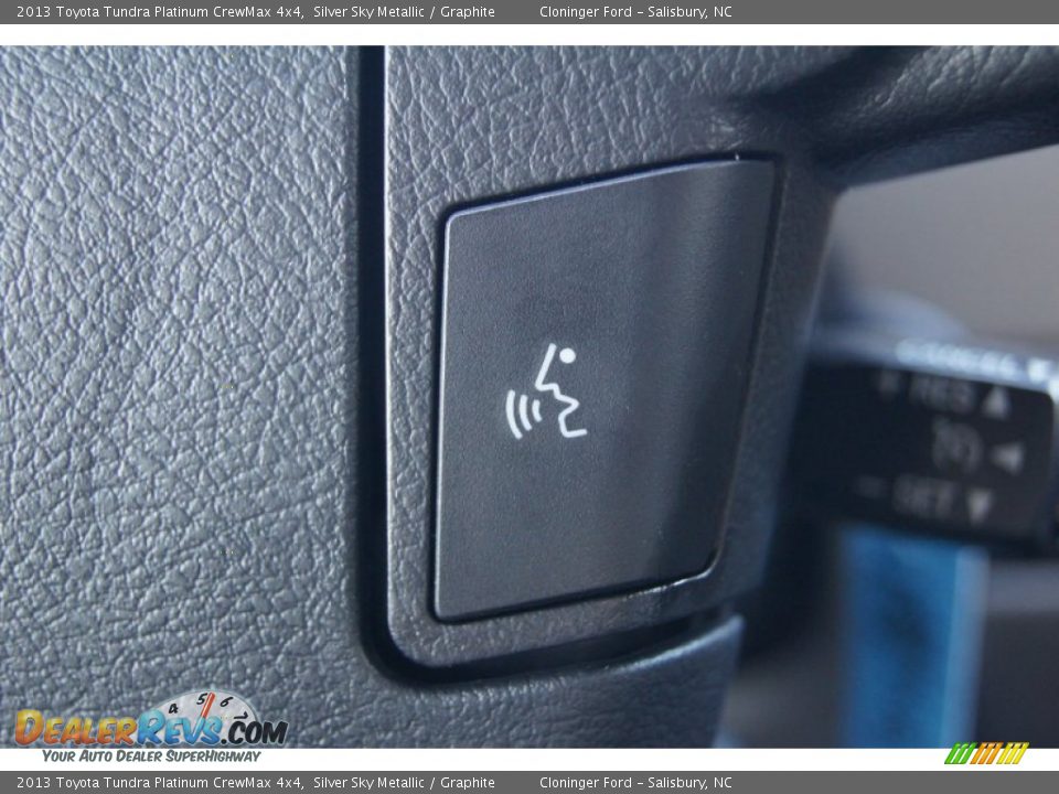 Controls of 2013 Toyota Tundra Platinum CrewMax 4x4 Photo #33