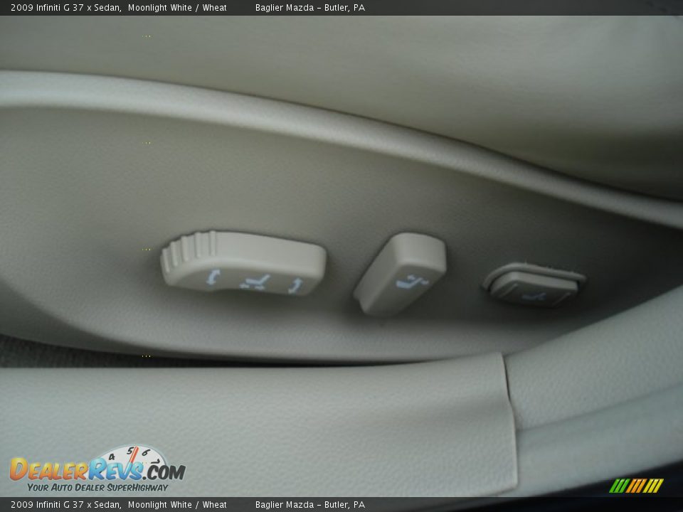 2009 Infiniti G 37 x Sedan Moonlight White / Wheat Photo #16