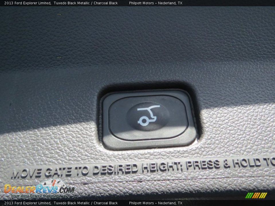 2013 Ford Explorer Limited Tuxedo Black Metallic / Charcoal Black Photo #18