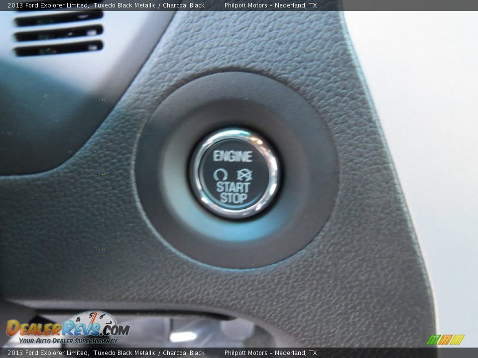 2013 Ford Explorer Limited Tuxedo Black Metallic / Charcoal Black Photo #32