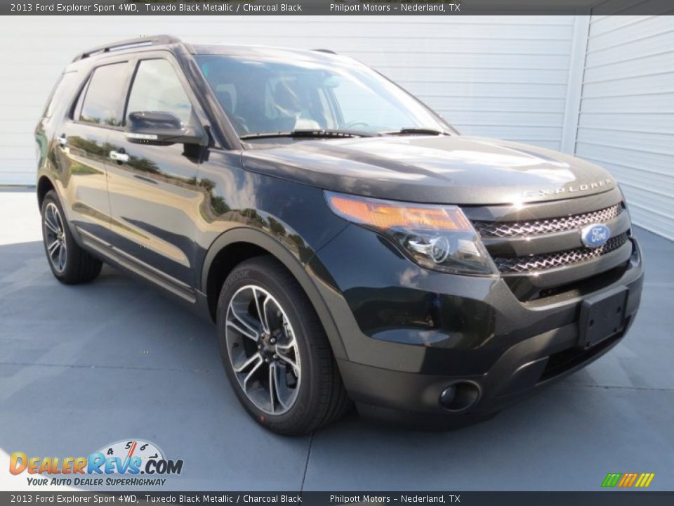 Front 3/4 View of 2013 Ford Explorer Sport 4WD Photo #1