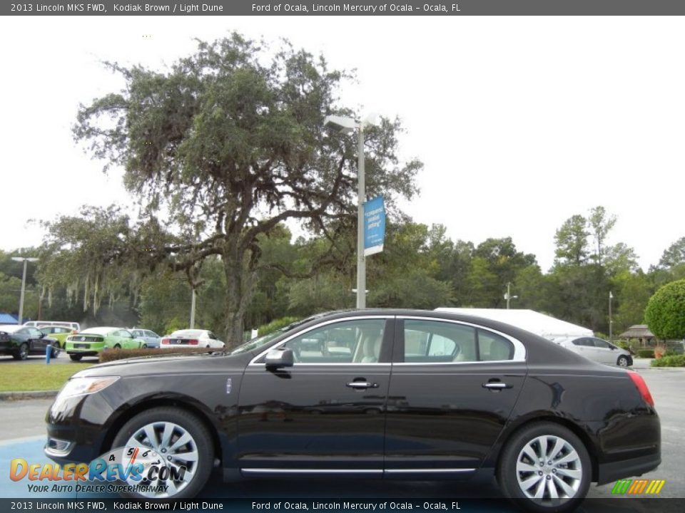 2013 Lincoln MKS FWD Kodiak Brown / Light Dune Photo #2