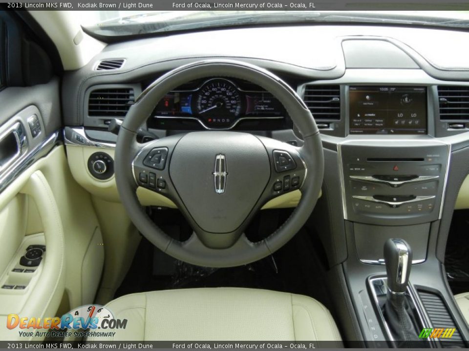 Dashboard of 2013 Lincoln MKS FWD Photo #7