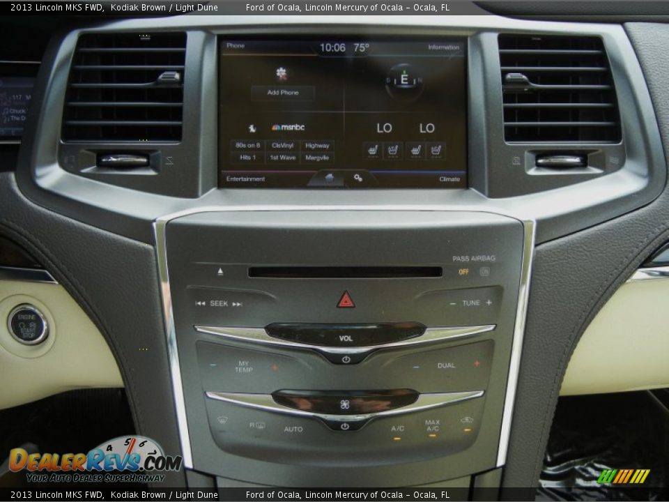 Controls of 2013 Lincoln MKS FWD Photo #9