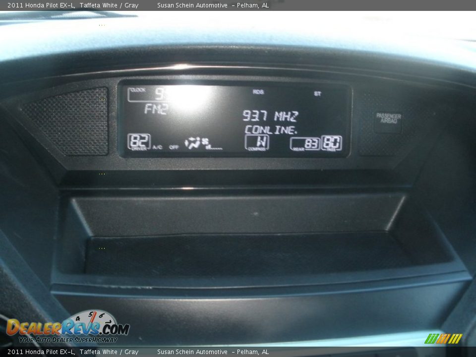 2011 Honda Pilot EX-L Taffeta White / Gray Photo #27