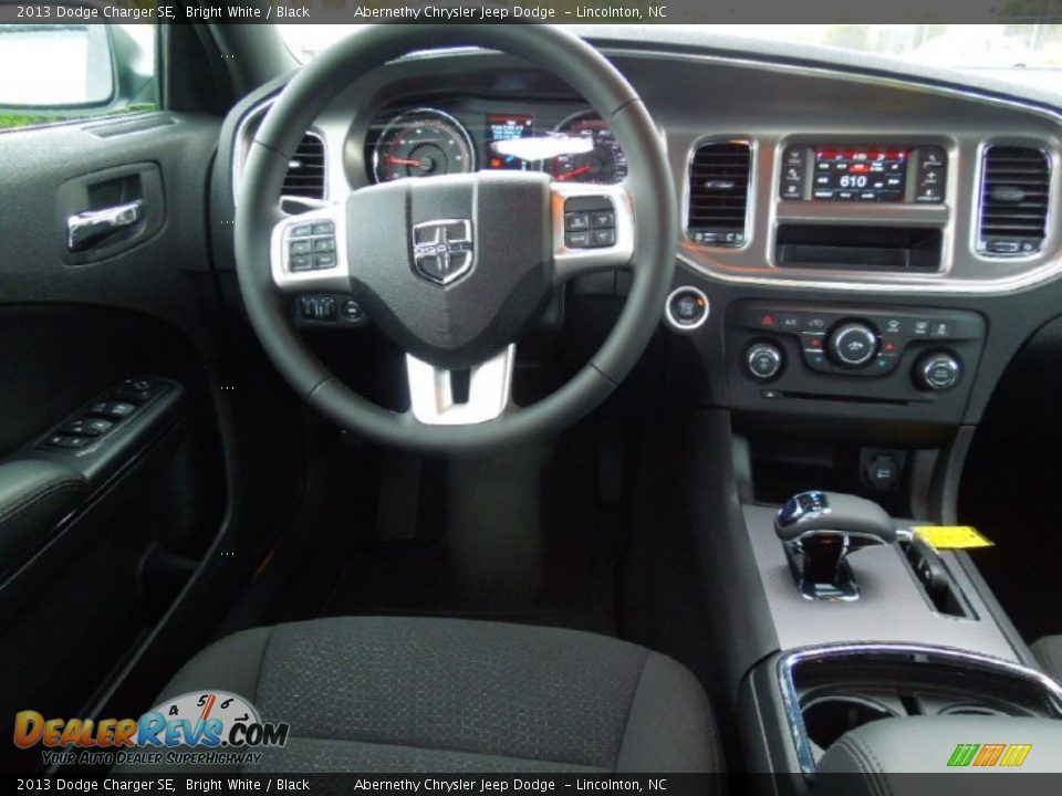 2013 Dodge Charger SE Bright White / Black Photo #18