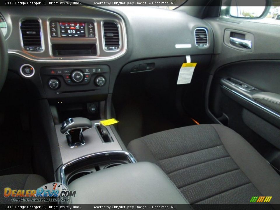2013 Dodge Charger SE Bright White / Black Photo #19