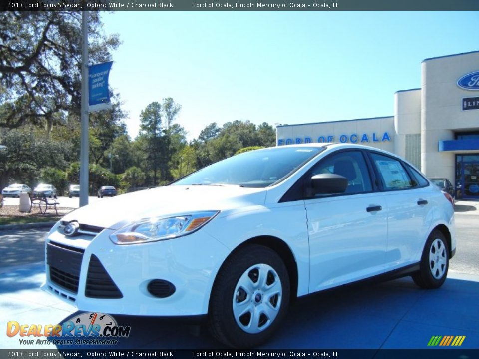 2013 Ford Focus S Sedan Oxford White / Charcoal Black Photo #1