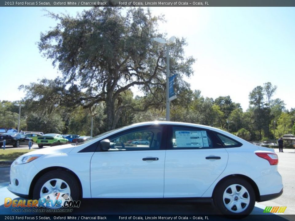2013 Ford Focus S Sedan Oxford White / Charcoal Black Photo #2