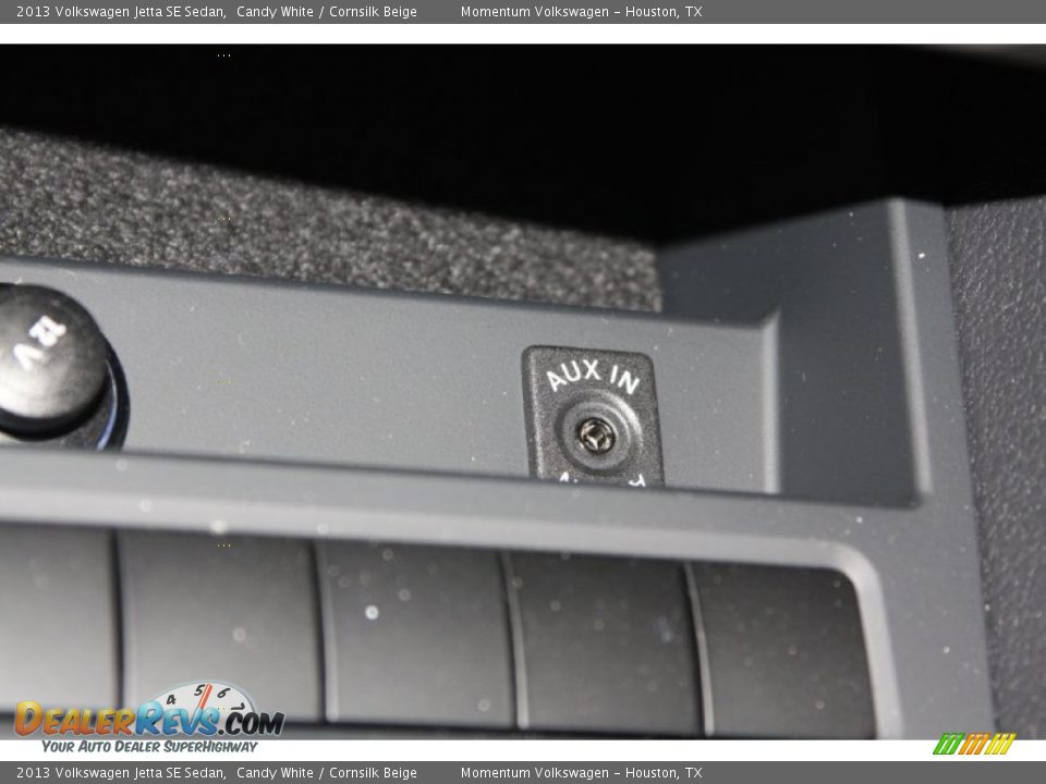 2013 Volkswagen Jetta SE Sedan Candy White / Cornsilk Beige Photo #12
