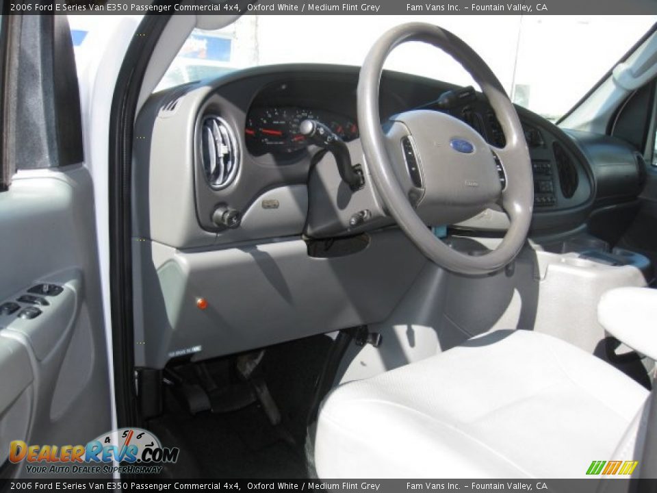 2006 Ford E Series Van E350 Passenger Commercial 4x4 Oxford White / Medium Flint Grey Photo #12
