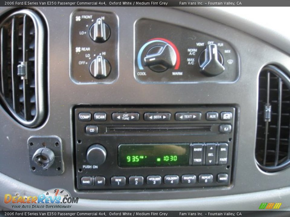 2006 Ford E Series Van E350 Passenger Commercial 4x4 Oxford White / Medium Flint Grey Photo #13