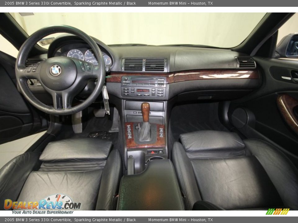 Dashboard of 2005 BMW 3 Series 330i Convertible Photo #4