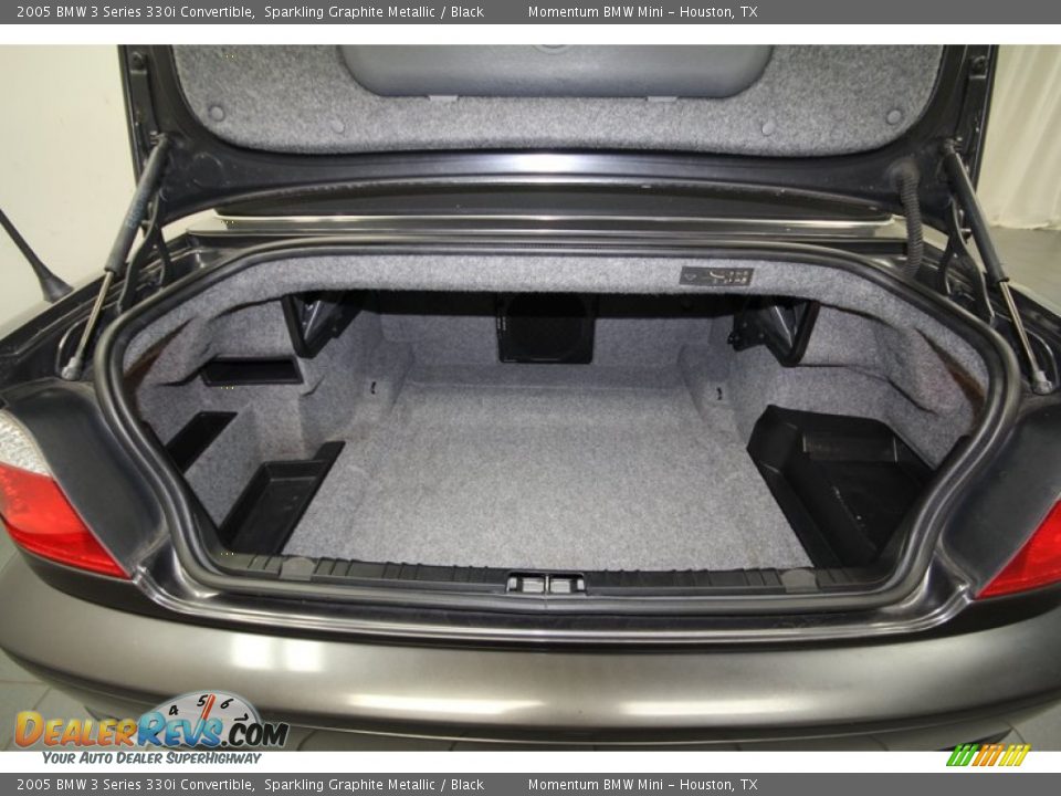 2005 BMW 3 Series 330i Convertible Trunk Photo #26