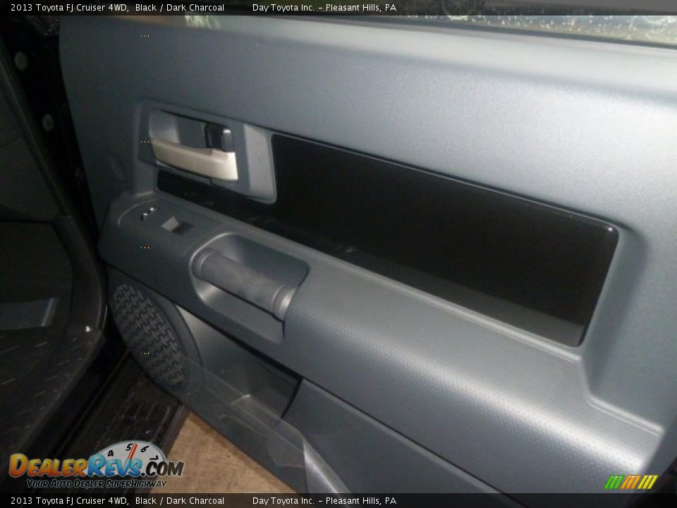 2013 Toyota FJ Cruiser 4WD Black / Dark Charcoal Photo #11