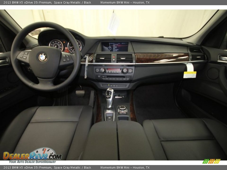 Dashboard of 2013 BMW X5 xDrive 35i Premium Photo #4
