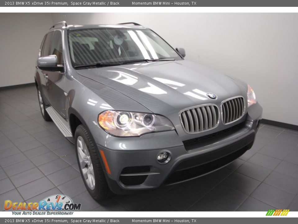 Front 3/4 View of 2013 BMW X5 xDrive 35i Premium Photo #5