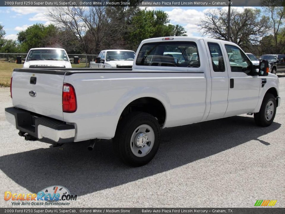 2009 Ford F250 Super Duty XL SuperCab Oxford White / Medium Stone Photo #5