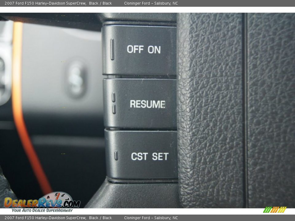 Controls of 2007 Ford F150 Harley-Davidson SuperCrew Photo #29