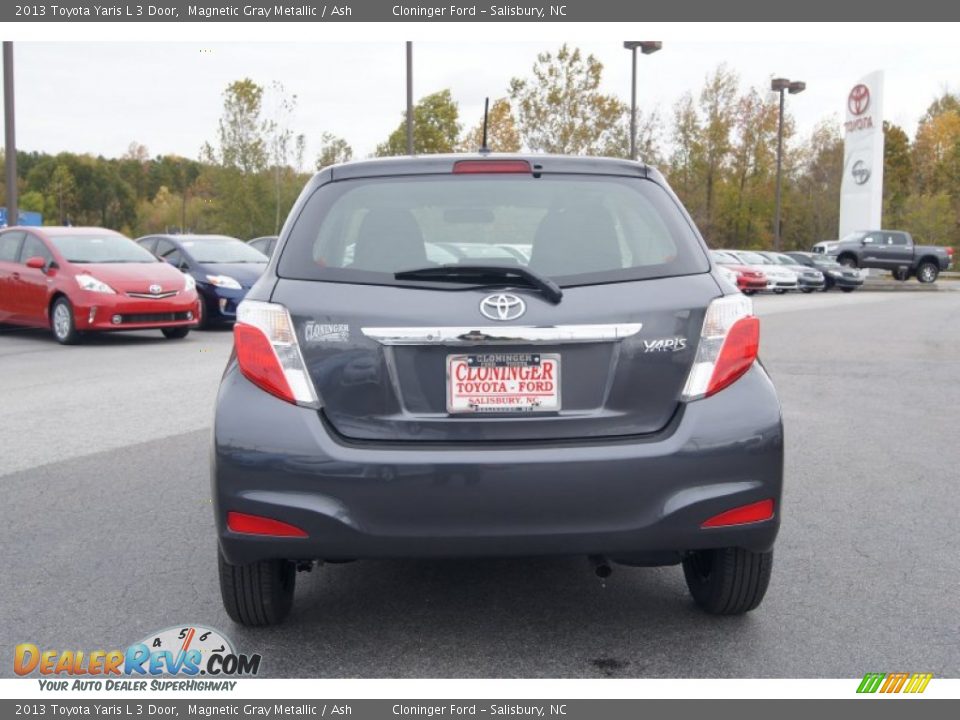 2013 Toyota Yaris L 3 Door Magnetic Gray Metallic / Ash Photo #4