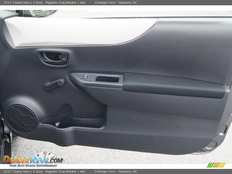 2013 Toyota Yaris L 3 Door Magnetic Gray Metallic / Ash Photo #15