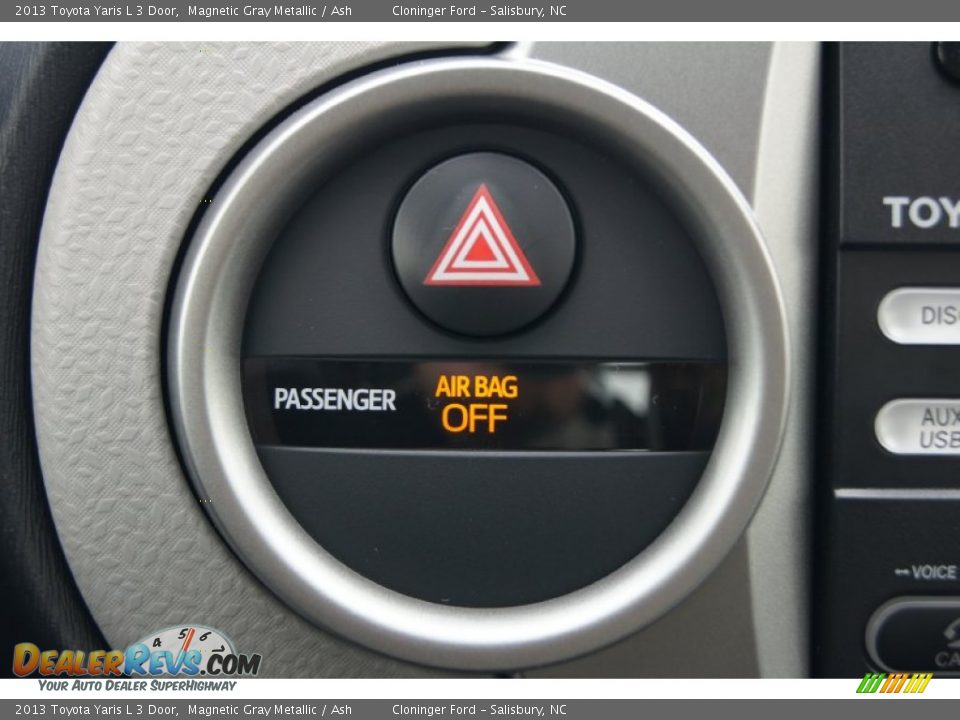 2013 Toyota Yaris L 3 Door Magnetic Gray Metallic / Ash Photo #22