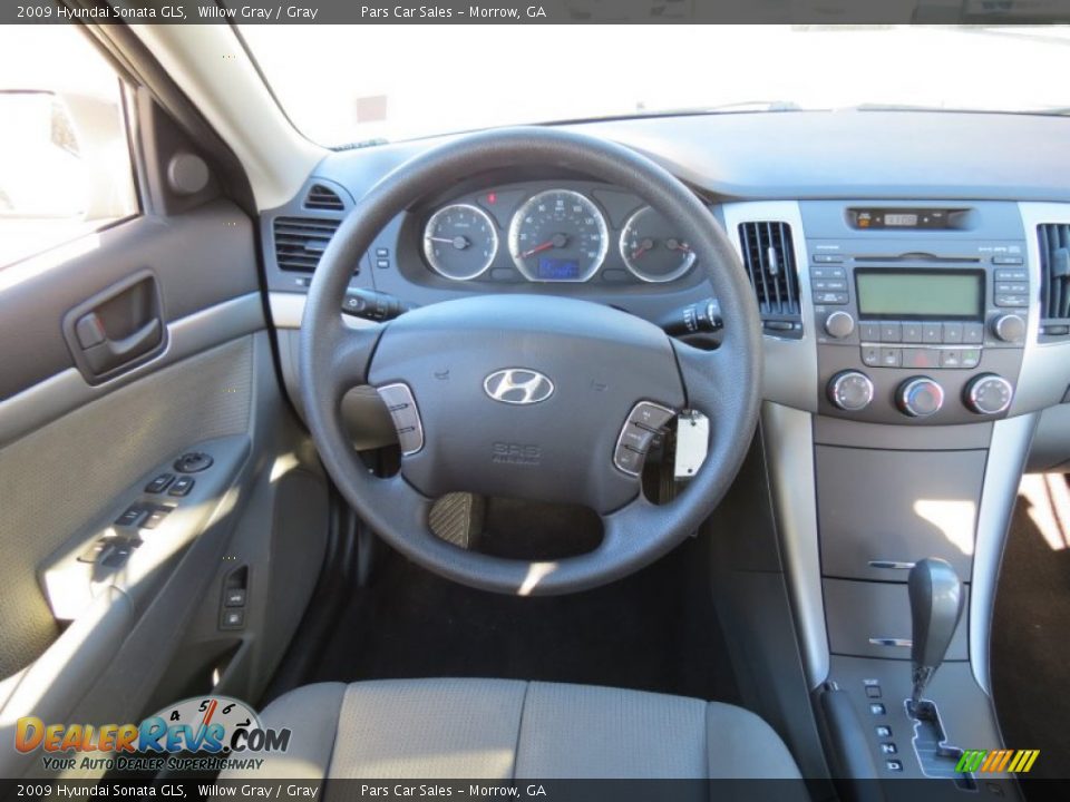 Dashboard of 2009 Hyundai Sonata GLS Photo #12