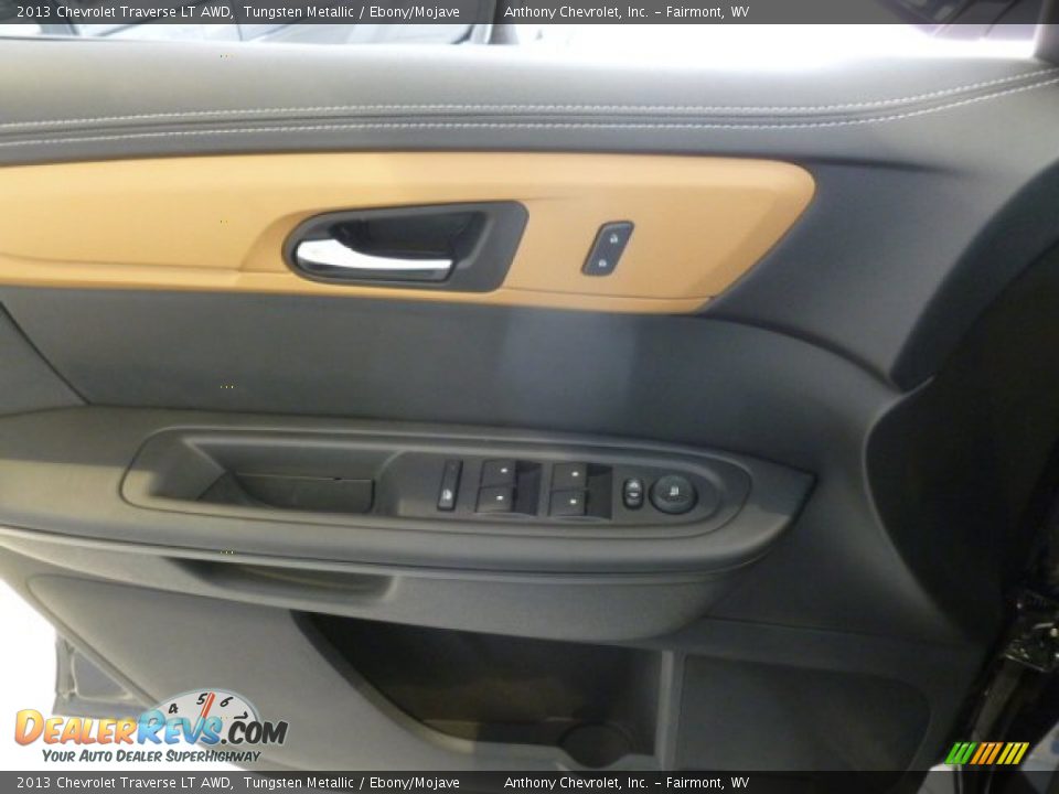 Door Panel of 2013 Chevrolet Traverse LT AWD Photo #17