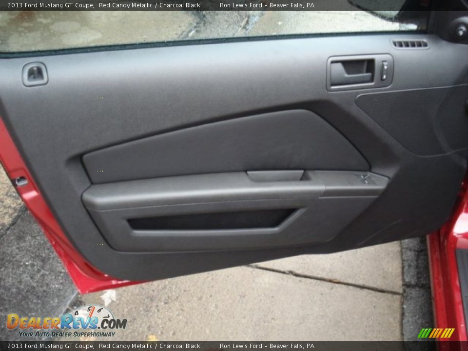 Door Panel of 2013 Ford Mustang GT Coupe Photo #12