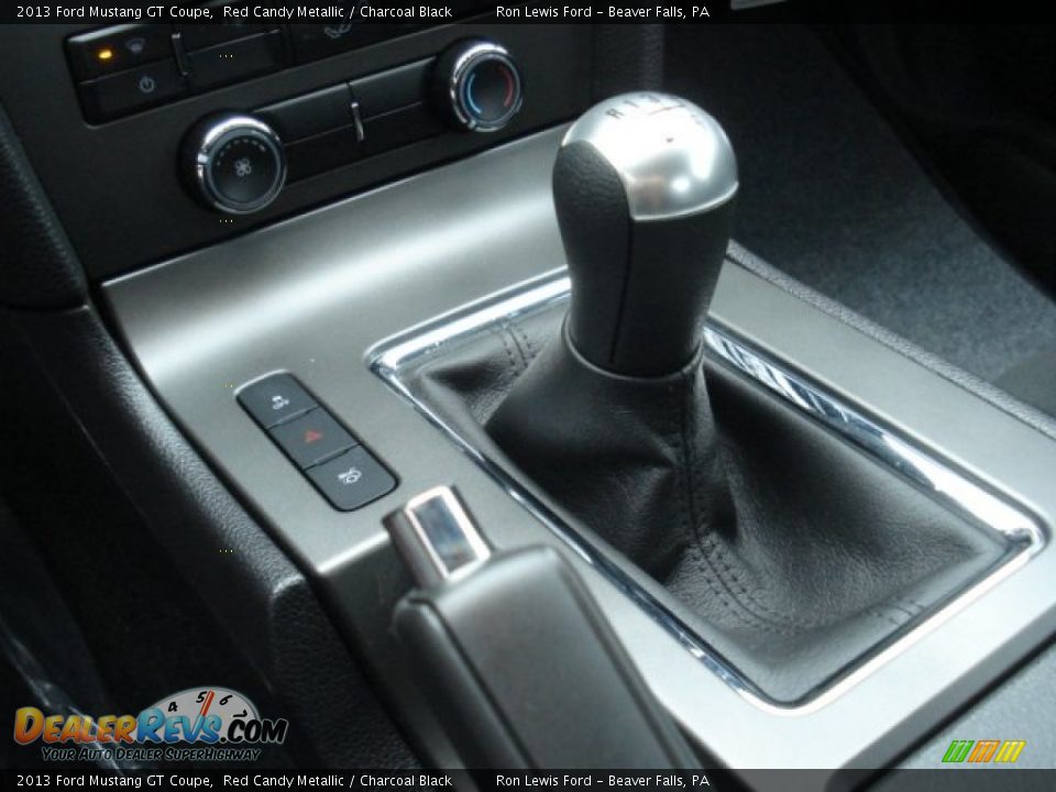 2013 Ford Mustang GT Coupe Shifter Photo #16