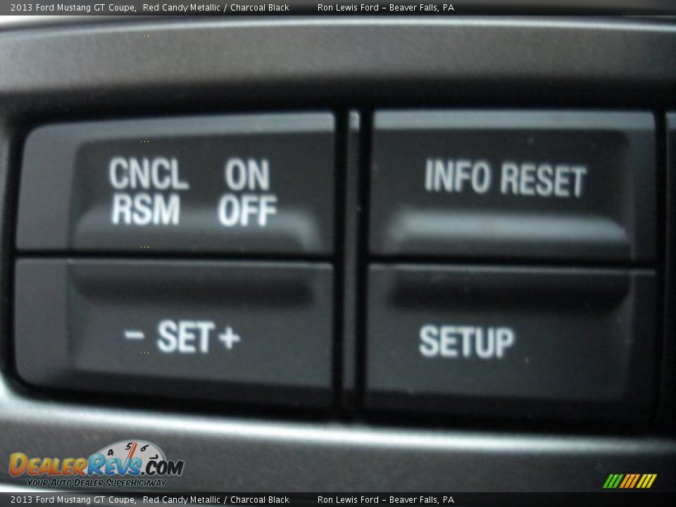 Controls of 2013 Ford Mustang GT Coupe Photo #19