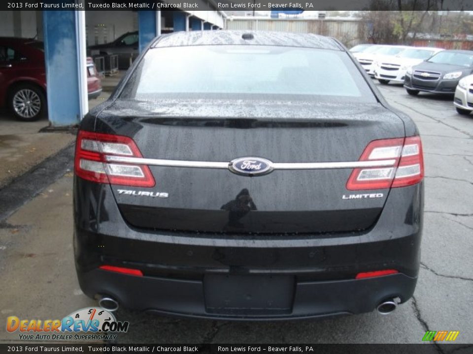 2013 Ford Taurus Limited Tuxedo Black Metallic / Charcoal Black Photo #7