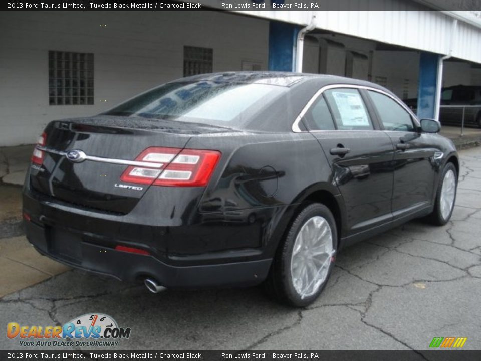 2013 Ford Taurus Limited Tuxedo Black Metallic / Charcoal Black Photo #8