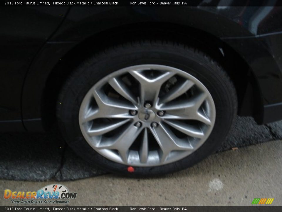 2013 Ford Taurus Limited Tuxedo Black Metallic / Charcoal Black Photo #9