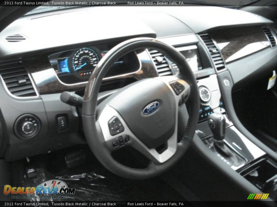 2013 Ford Taurus Limited Tuxedo Black Metallic / Charcoal Black Photo #10