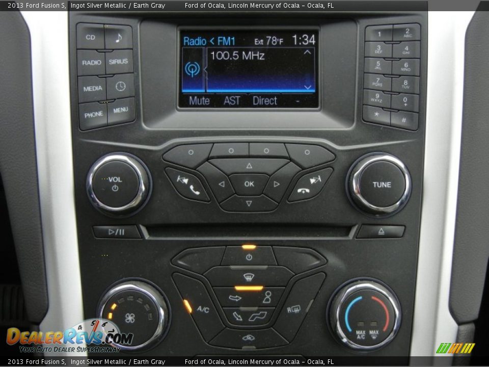 Controls of 2013 Ford Fusion S Photo #9