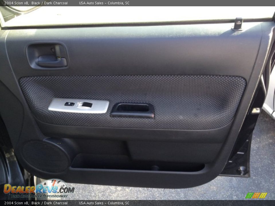 2004 Scion xB Black / Dark Charcoal Photo #4