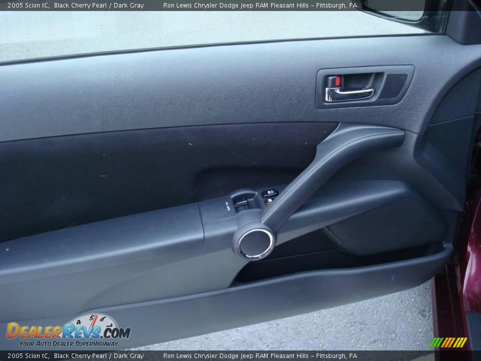 2005 Scion tC Black Cherry Pearl / Dark Gray Photo #19