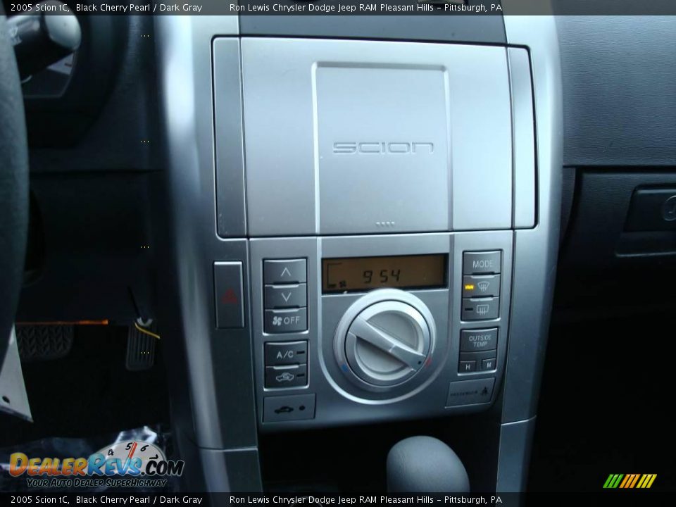 2005 Scion tC Black Cherry Pearl / Dark Gray Photo #23