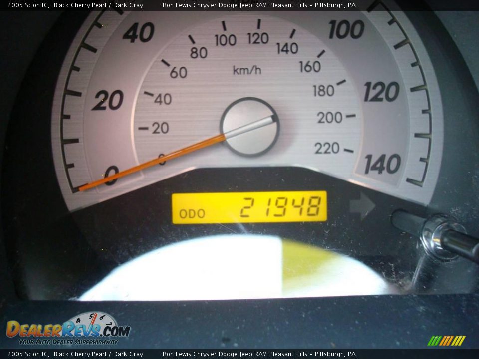 2005 Scion tC Black Cherry Pearl / Dark Gray Photo #25