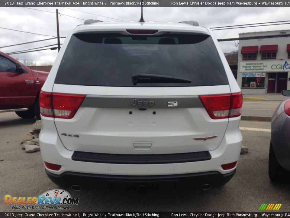 2013 Jeep Grand Cherokee Trailhawk 4x4 Bright White / Trailhawk Black/Red Stitching Photo #4