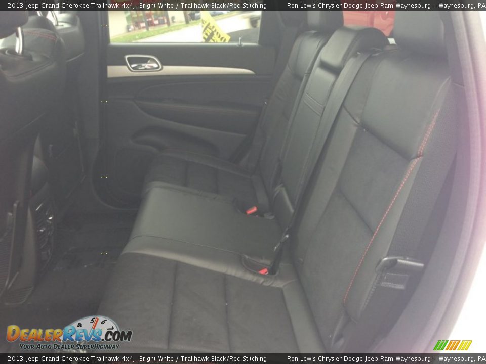 2013 Jeep Grand Cherokee Trailhawk 4x4 Bright White / Trailhawk Black/Red Stitching Photo #10