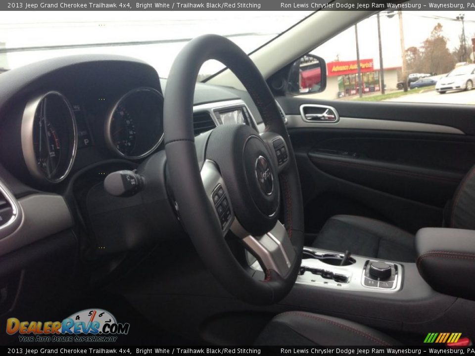 2013 Jeep Grand Cherokee Trailhawk 4x4 Bright White / Trailhawk Black/Red Stitching Photo #16