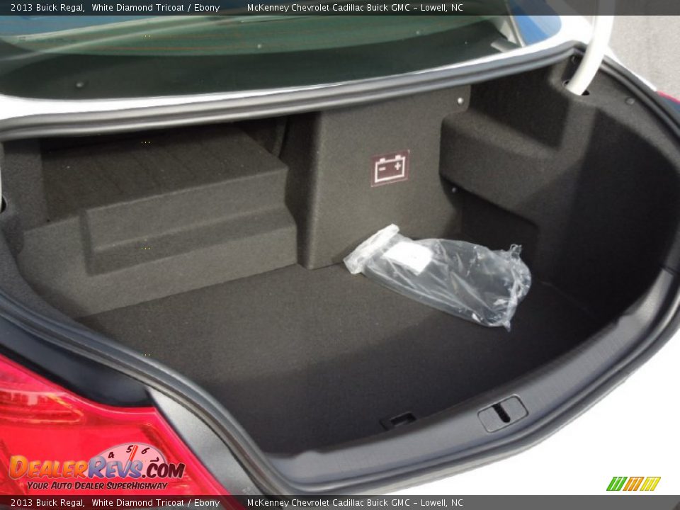 2013 Buick Regal  Trunk Photo #21