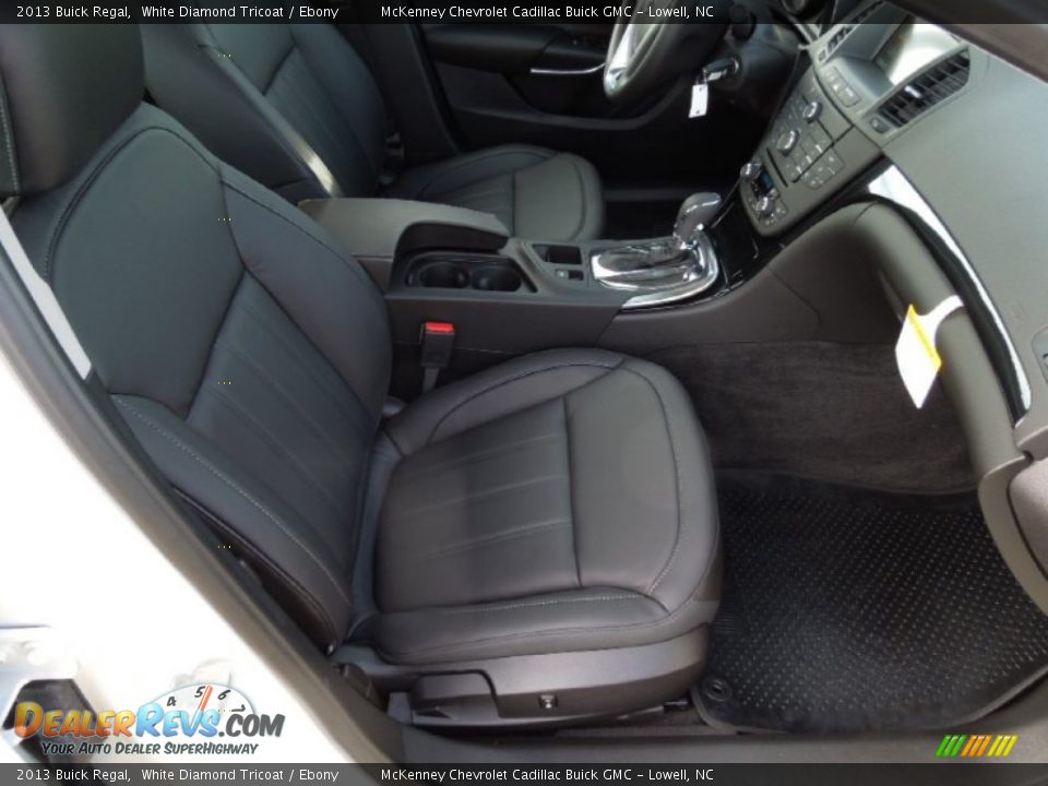 2013 Buick Regal White Diamond Tricoat / Ebony Photo #23